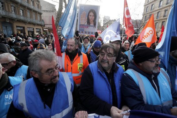 Dimostranti durante la giornata di sciopero nazionale Dimostranti durante la giornata di sciopero nazionale