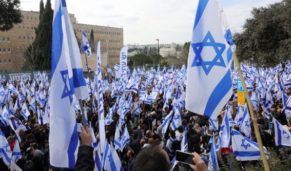 Proteste antigovernative fuori dal Knesset, il Parlamento israeliano a Gerusalemme