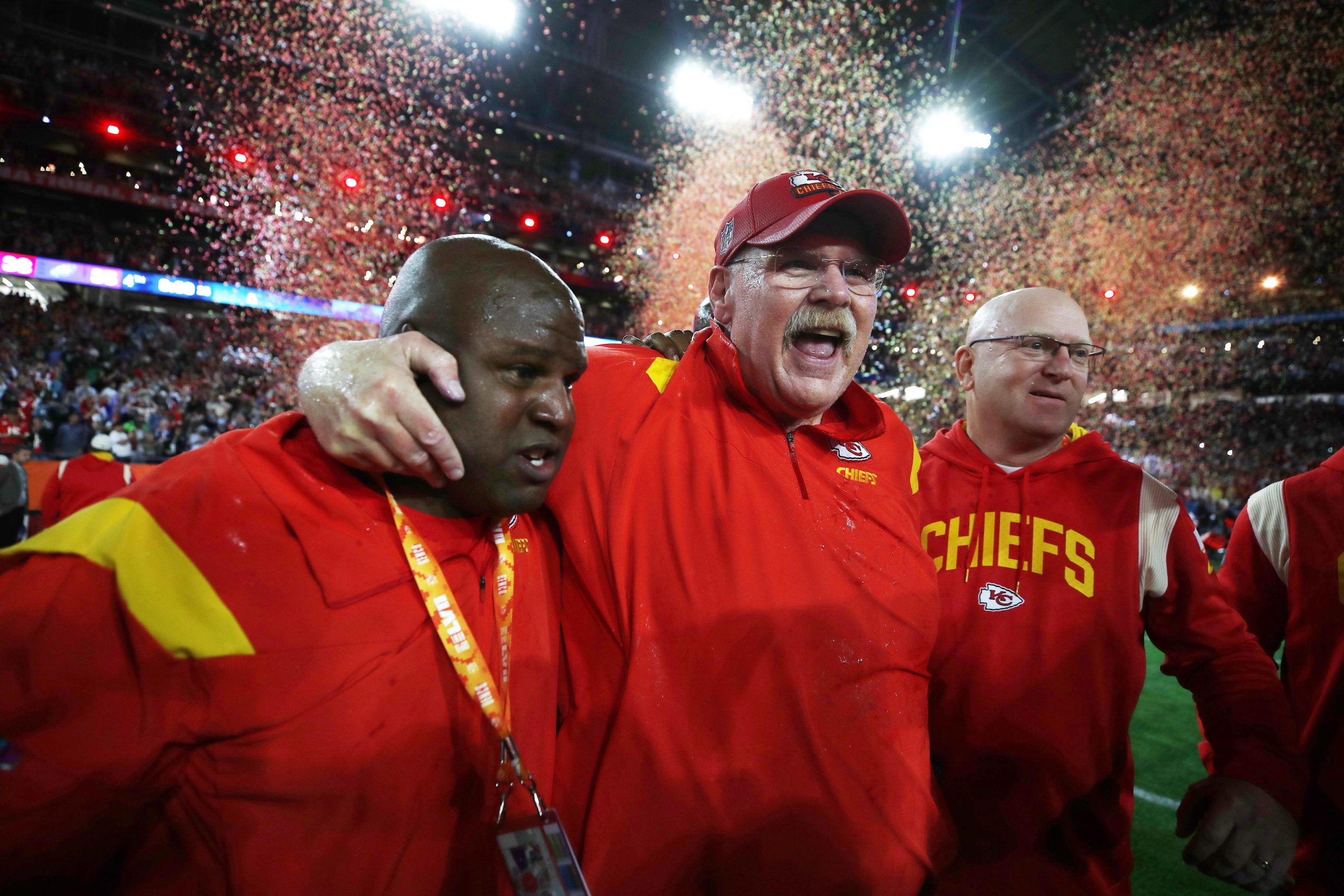 Andy Reid, coach dei Kansas city, celebra la vittoria
