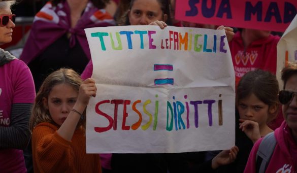 CAMPO LARGO IN EUROPA PER LE ADOZIONI DELLE COPPIE GAY matrimoni gay