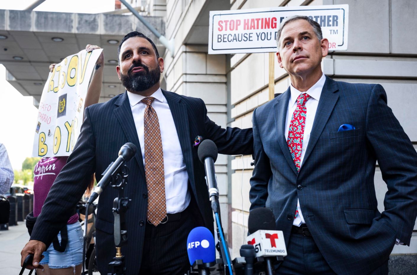 Nayib Hassan e Sabino Jauregui, avvocati dell'ex leader dei Proud Boys Enrique Tarrio