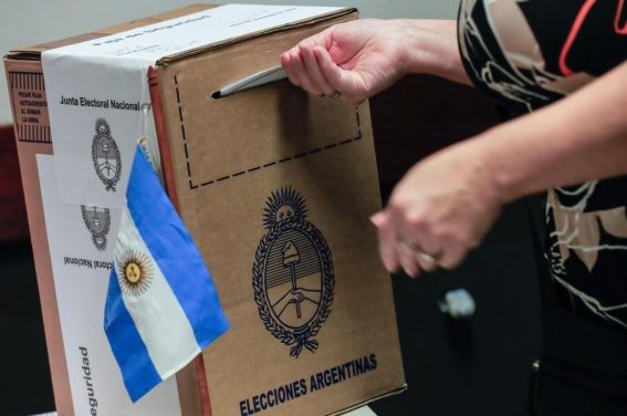 La votazione per le elezioni presidenziali in Argentina La votazione per le elezioni presidenziali in Argentina