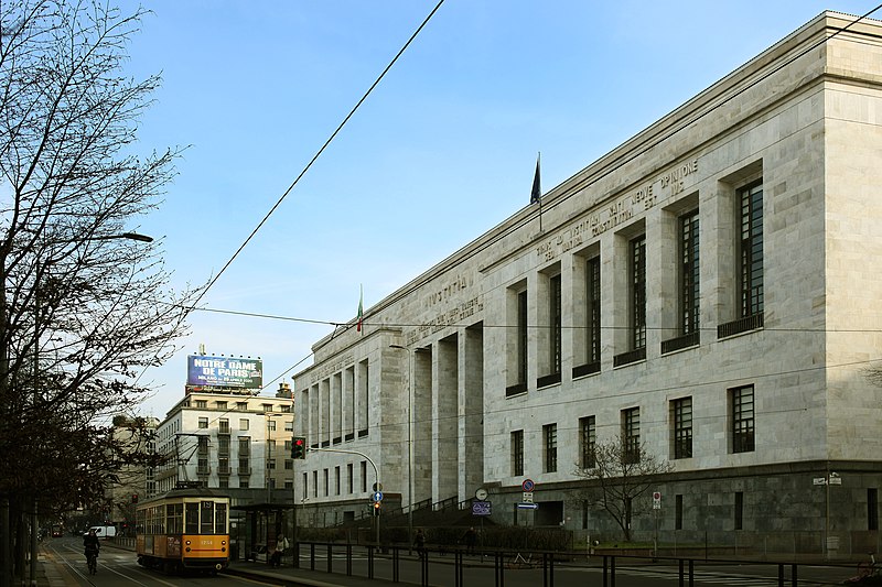 Il_Palazzo_di_Giustizia_di_Milano,_sede_del_Tribunale,_opera_di_Marcello_Piacentini