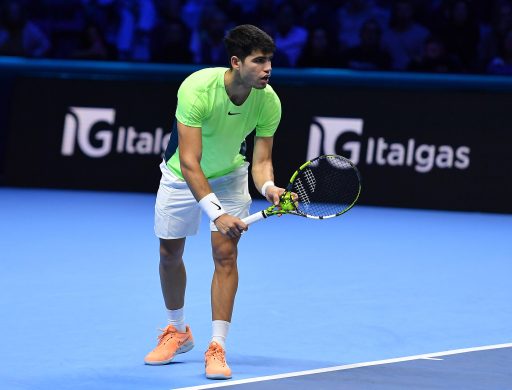 Lo spagnolo Carlos Alcaraz sconfitto da Alexander Zverev in tre set nell'Atp Finals 2023 presso il Pala Alpitour di Torino Lo spagnolo Carlos Alcaraz sconfitto da Alexander Zverev in tre set nell'Atp Finals 2023 presso il Pala Alpitour di Torino