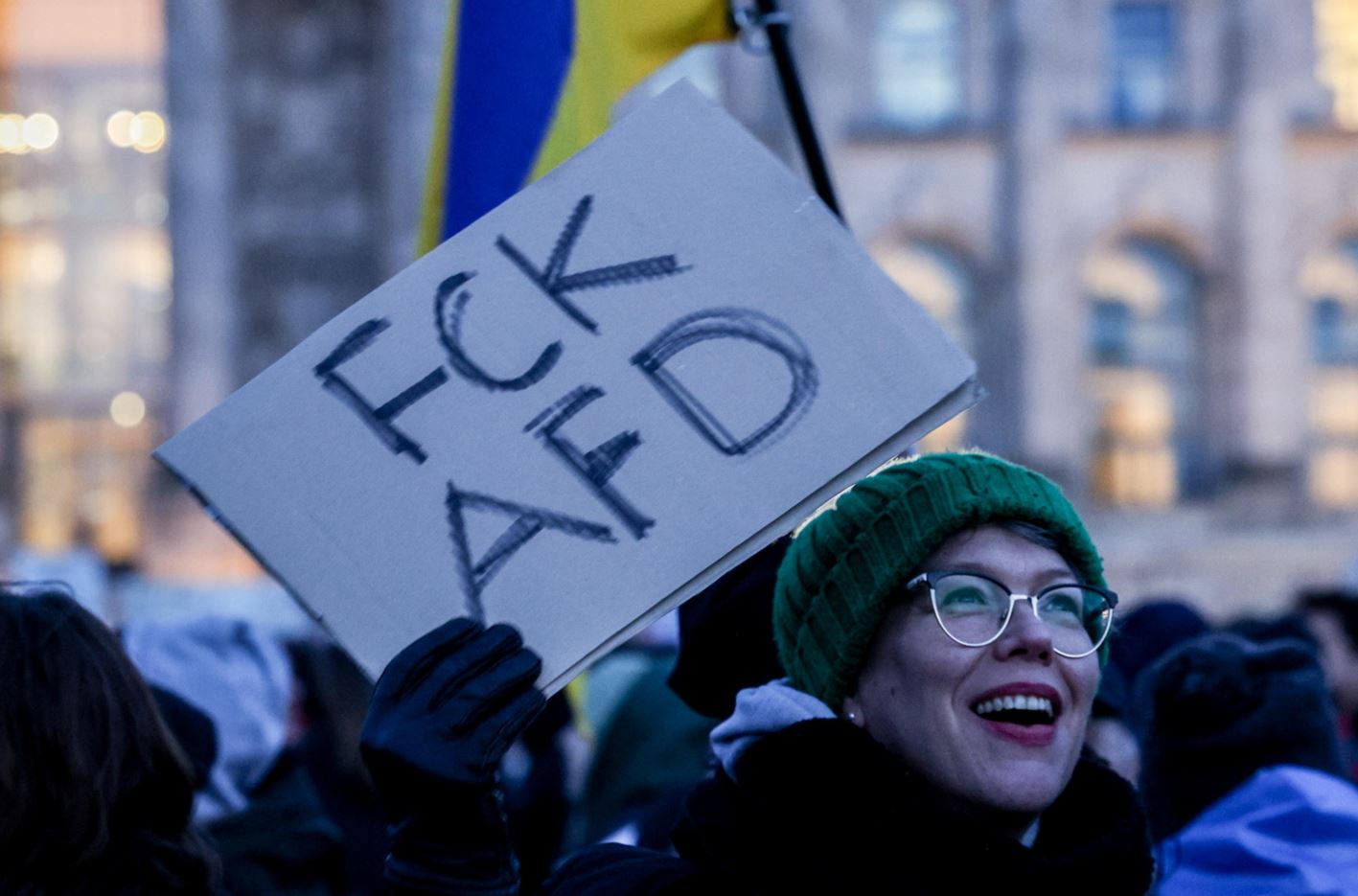 Una partecipante al corteo di Berlino lo scorso 21 gennaio 2024 Una partecipante al corteo di Berlino lo scorso 21 gennaio 2024