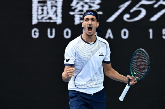 Le urla di Lorenzo Sonego durante il match contro Carlos Alcaraz Le urla di Lorenzo Sonego durante il match contro Carlos Alcaraz