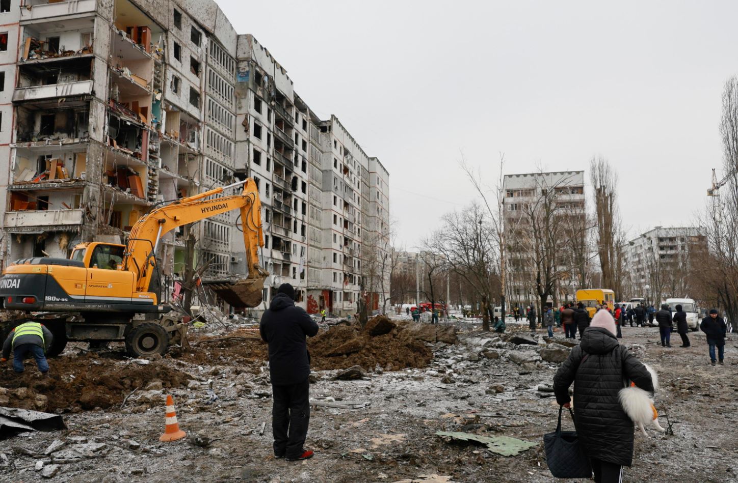 Una panoramica su palazzi di Kharkiv colpiti dai missili russi