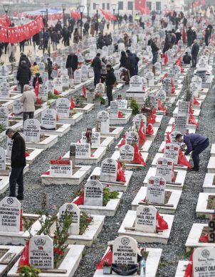 Terremoto in Turchia e Siria. Il cimitero di Hatay, tra le città più colpite, un anno dopo