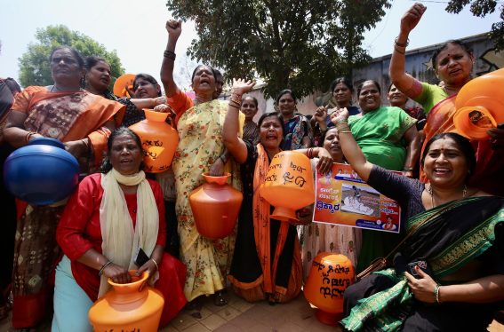Il grido d'aiuto delle sostenitrici della protesta nei confronti del governo indiano Il grido d'aiuto delle sostenitrici della protesta nei confronti del governo indiano