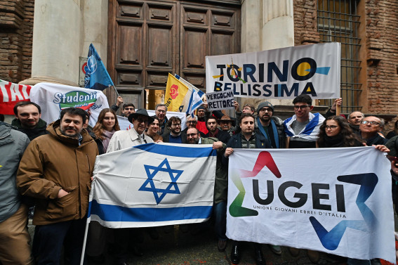 Presidio della comunità ebraica davanti al rettorato dell'Università di Torino Presidio della comunità ebraica davanti al rettorato dell'Università di Torino
