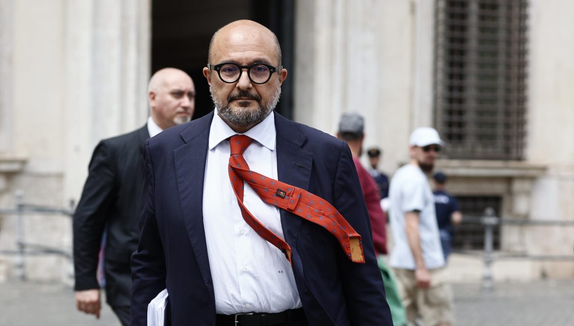 Sangiuliano Boccia Il ministro della cultura Gennaro Sangiuliano | Foto Ansa