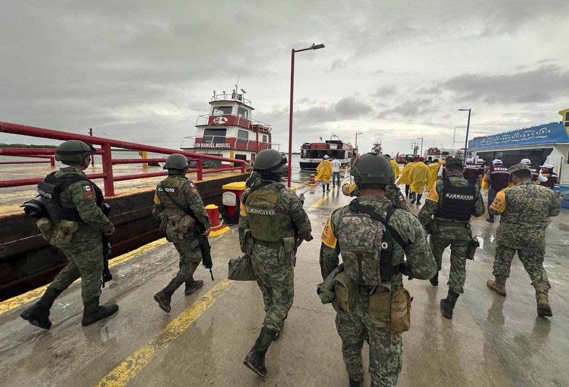 Hurricane Milton moves away from the Mexican Caribbean coast with no reports of casualties and minor damage