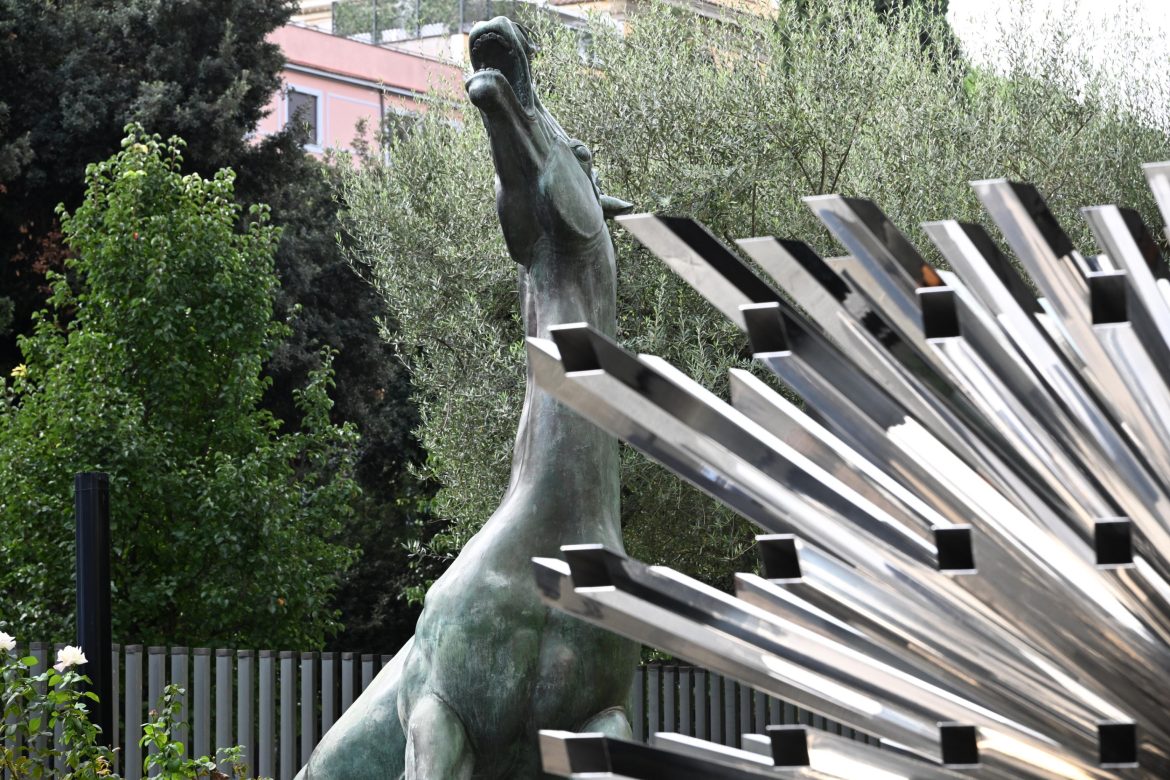 Sede Rai scultura Viale Mazzini