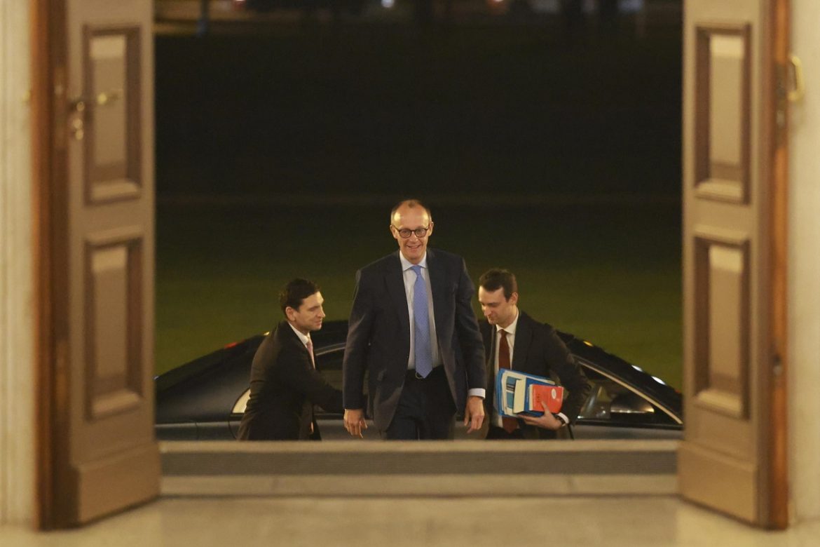 German President Steinmeier meets CDU, SPD and Green party parliamentary group leaders