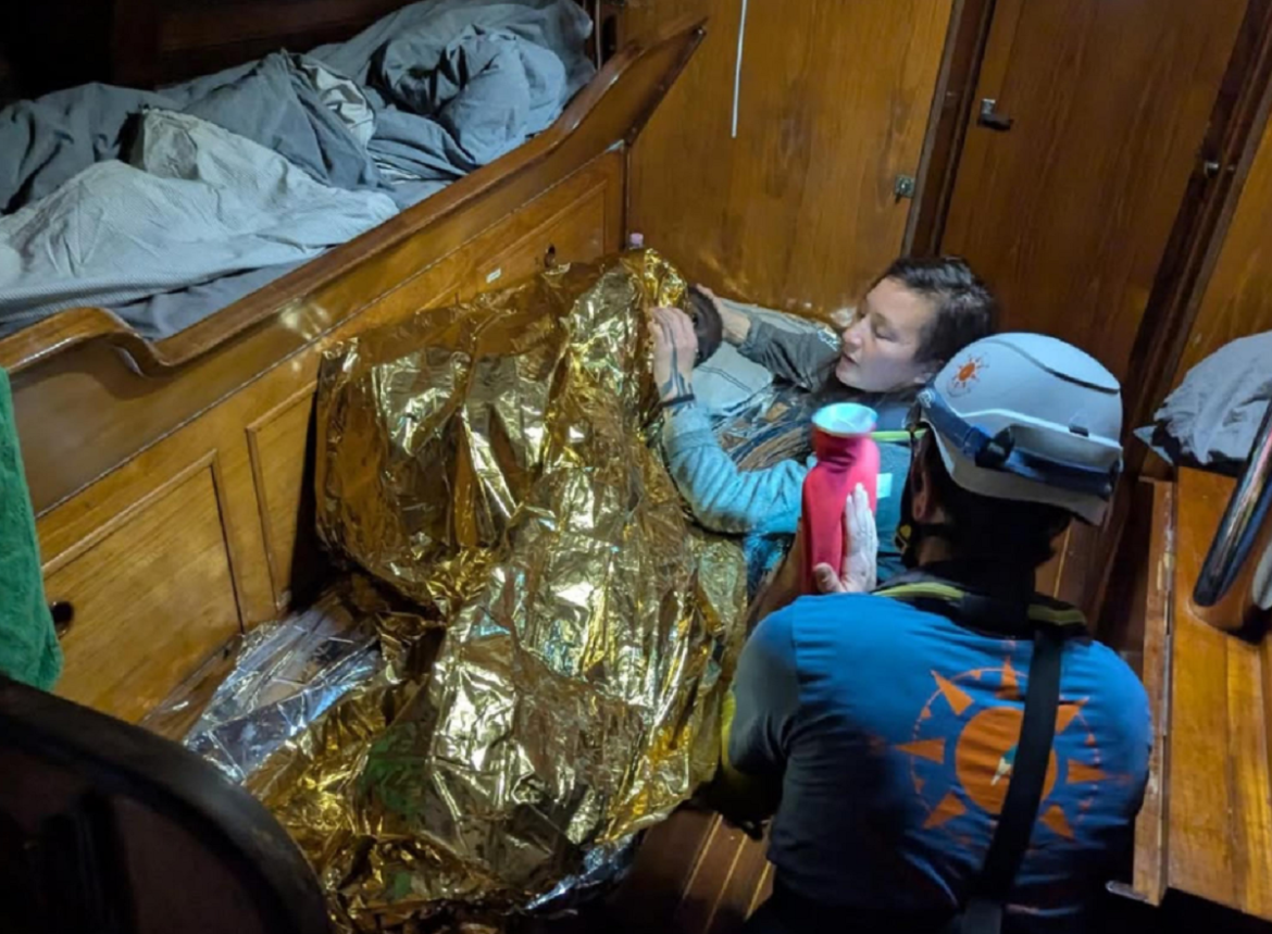 Yasmine, la bambina tratta in salvo dopo il naufragio a Lampedusa Bambina tratta in salvo a Lampedusa | foto Ansa