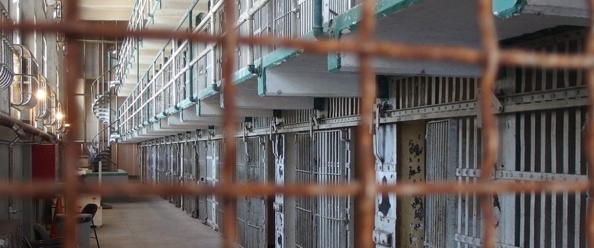 alcatraz-2161655_1280 suicidi carcere