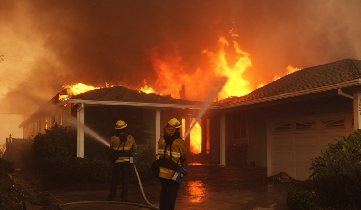 pompieri casa los angeles incendi
