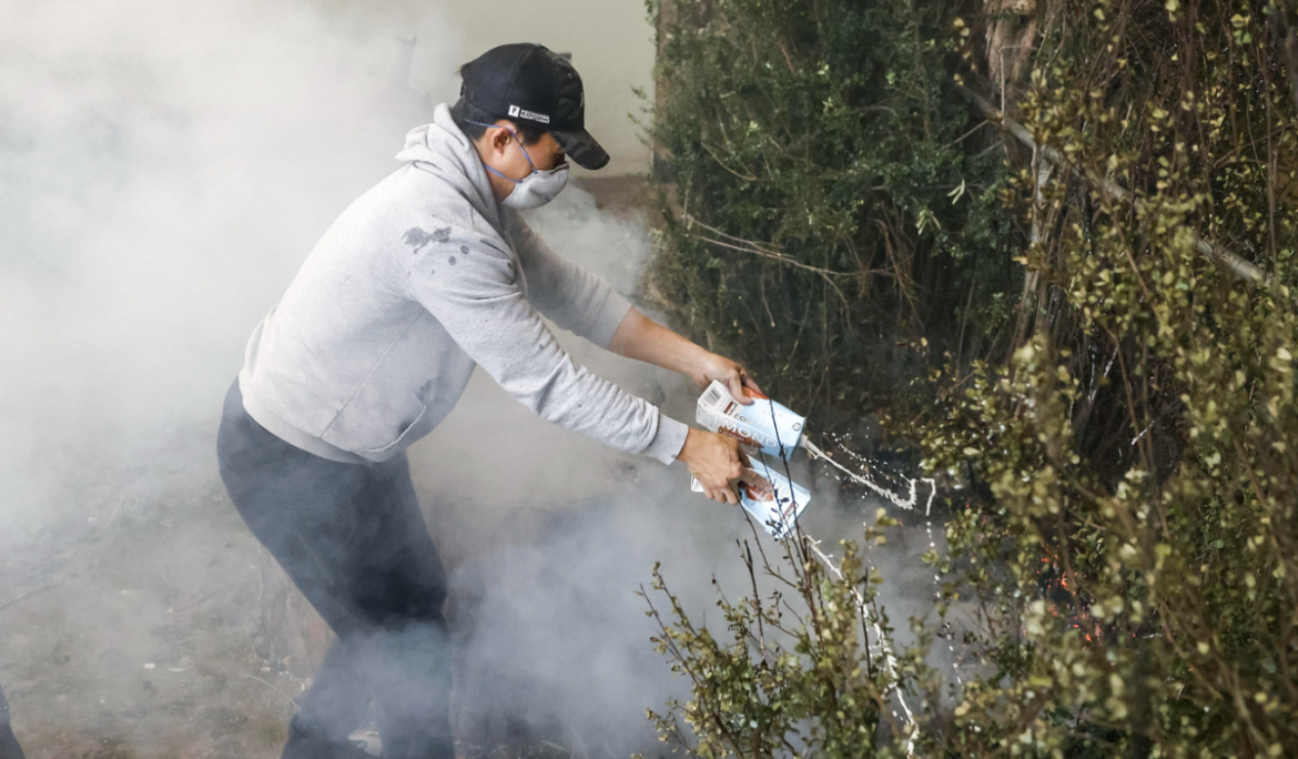 uomo latte los angeles incendi