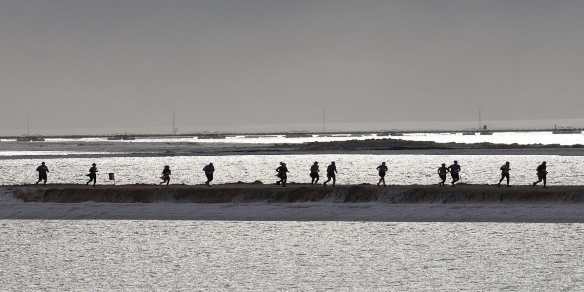 maratona mar morto la maratona lungo la striscia di terra del mar morto