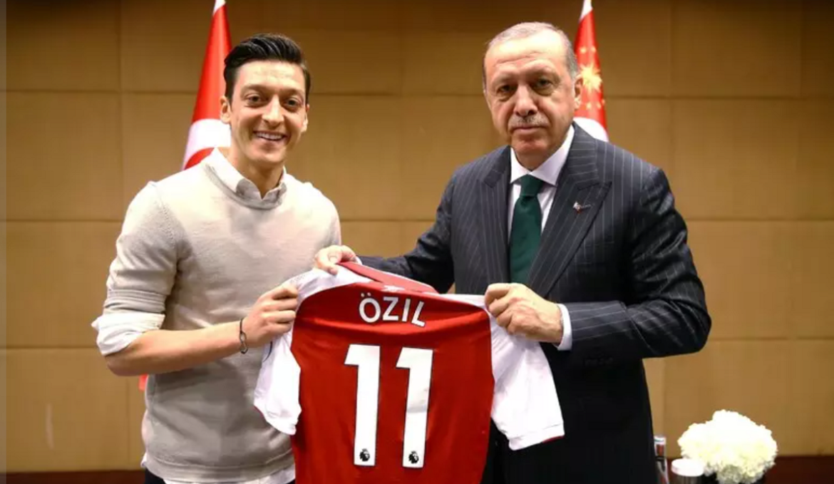 Ozil Mesut Ozil e Tacep Rayyip Erdogan