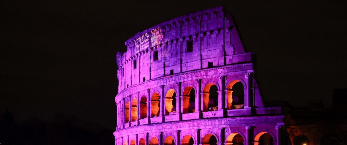 Colosseo illuminato di viola per la giornata internazionale per l’epilessia