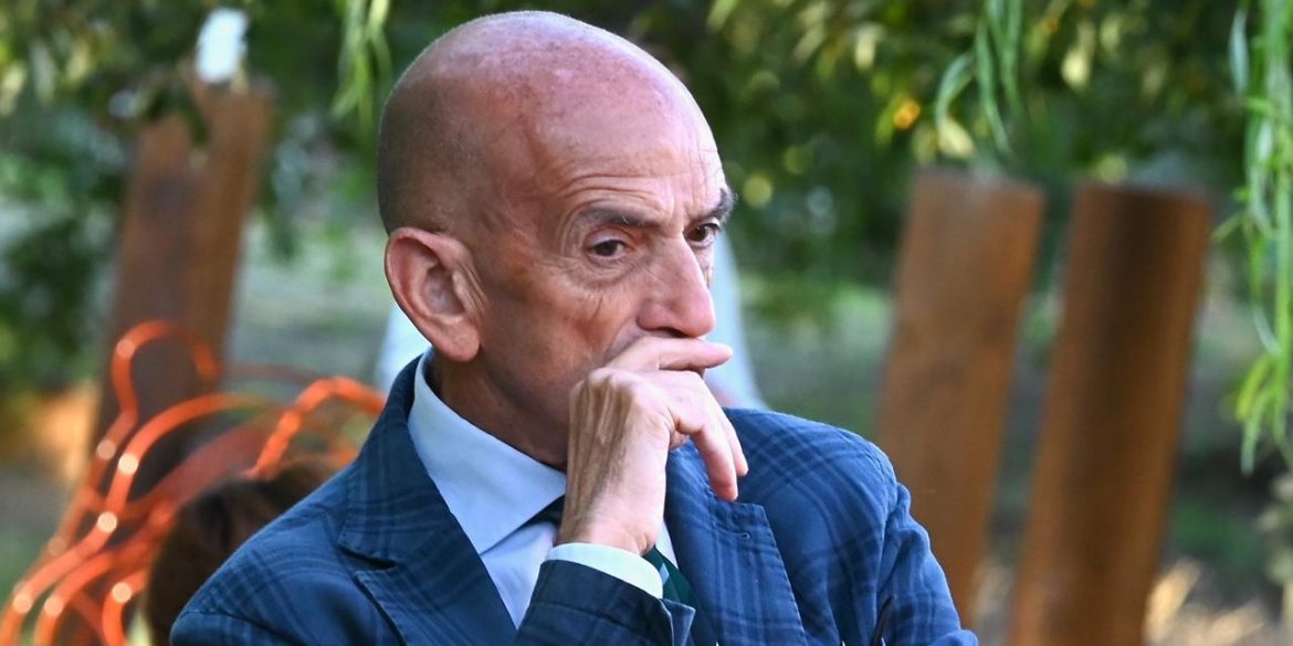 Domenico Quirico Domenico Quirico, caposervizio Esteri del quotidiano La Stampa