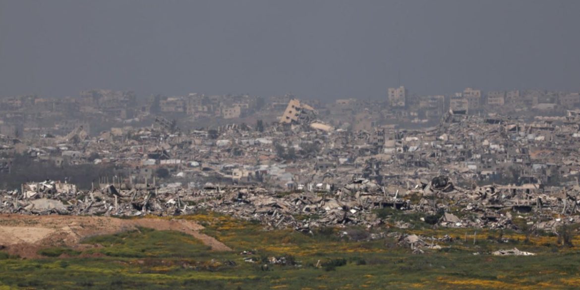 Macerie ed edifici distrutti sulla Striscia di Gaza, dopo i raid israeliani del 18 marzo Foto Ansa