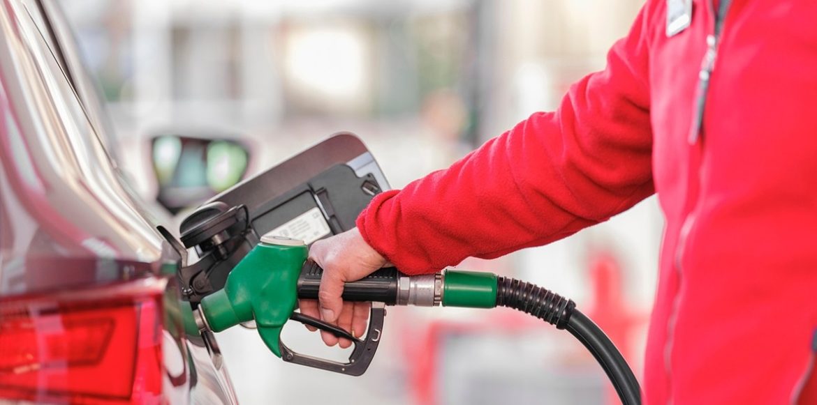 gas-station-8626683_1280