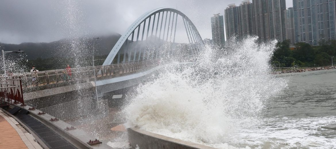 Typhoon Ragasa strikes under signal 10 in Hong Kong