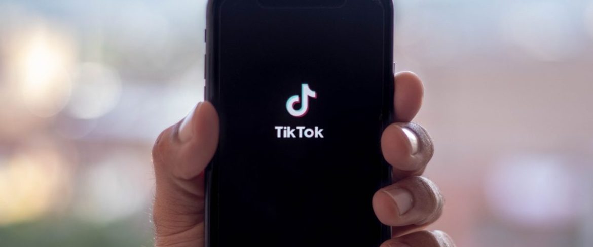 TIK TOK