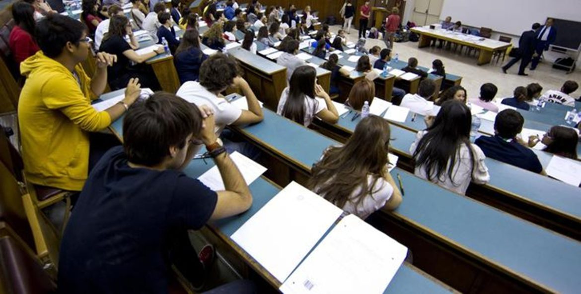 ++ Manfredi, da settembre lezioni università in presenza ++ laureate