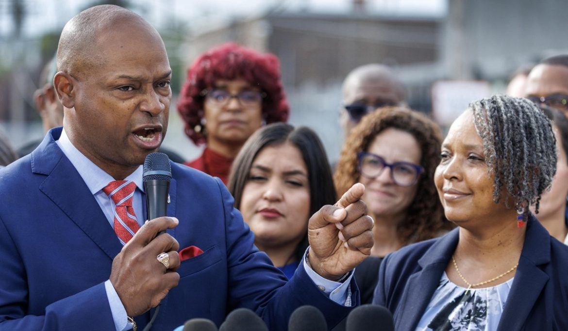 Le manifestazioni a Chicago contro l’Ice chicago ice
