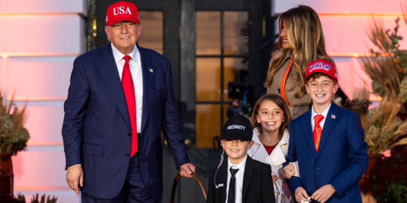 Mini Trump e Melania halloween