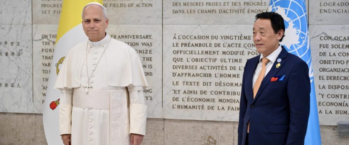 Il Papa, la fame nega la dignità, è ora di agire