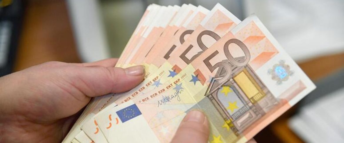 Banconote Euro Famiglie