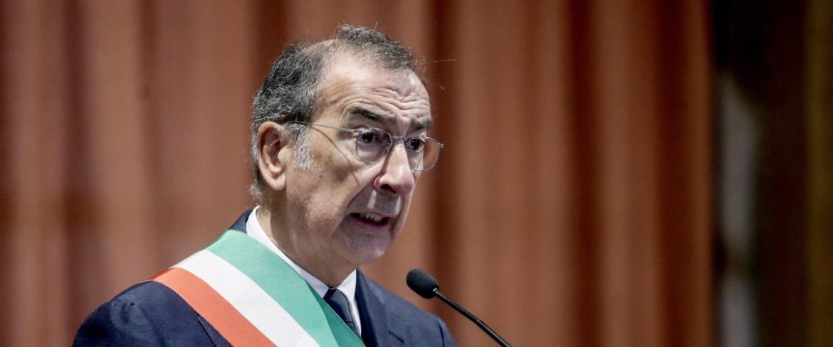 Da Armani a Toscani, 14 nuovi iscritti al Famedio di Milano san siro