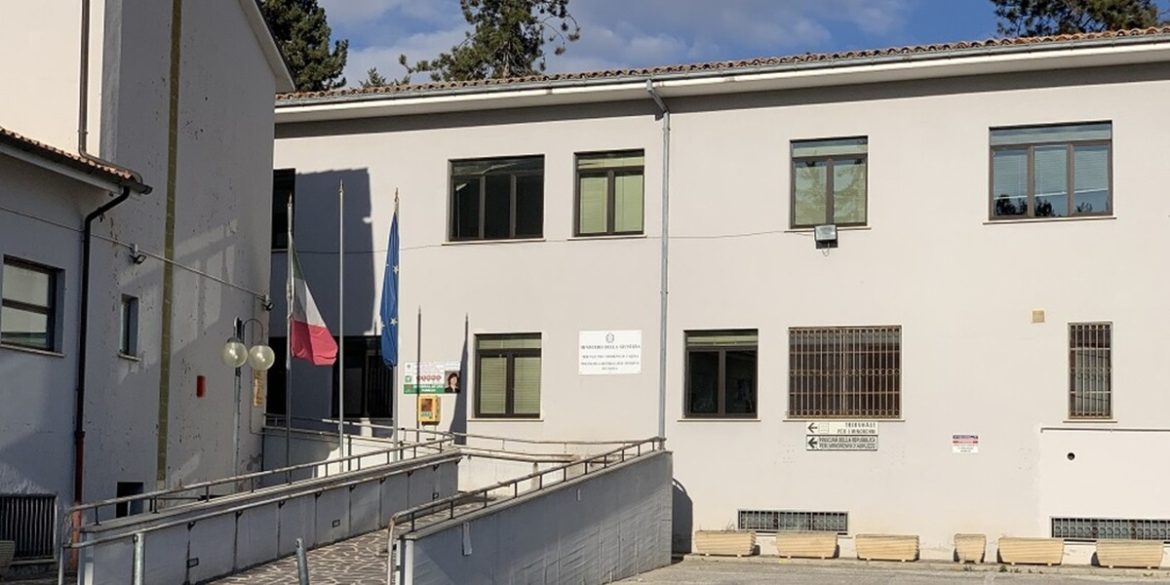 TRIBUNALE AQUILA