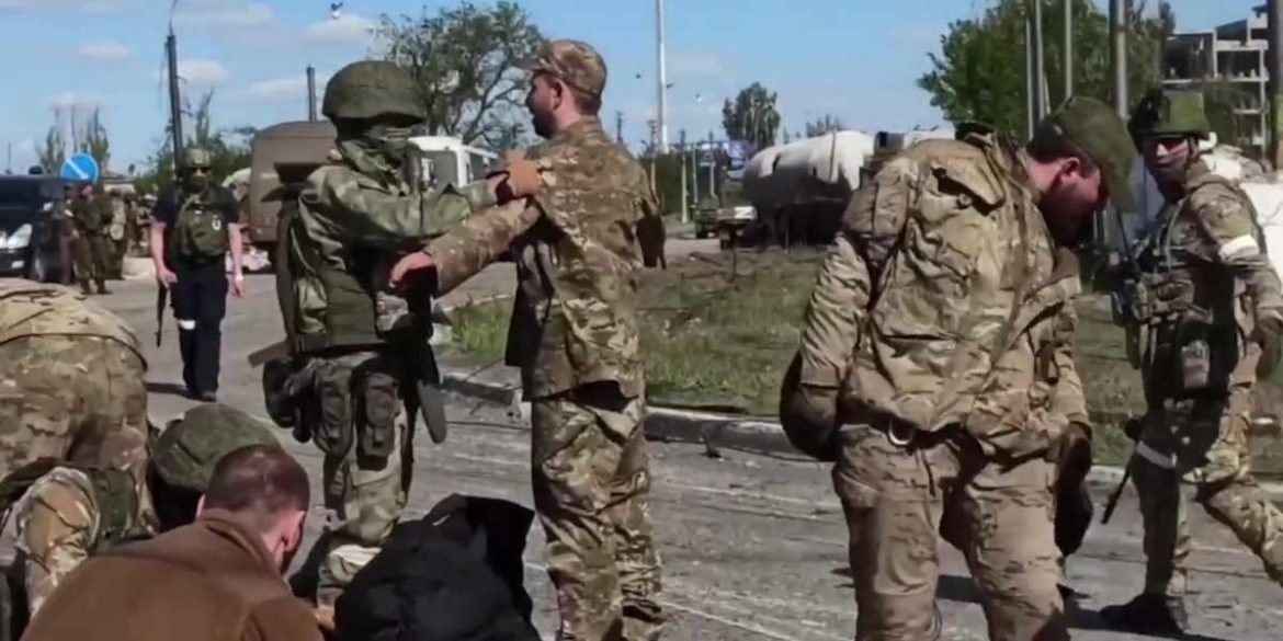 17 MAGGIO 2022 i militari ucraini si arrendono Ucraina