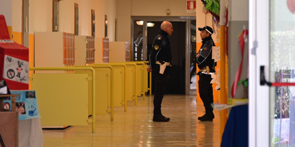 Insegnante accoltellata