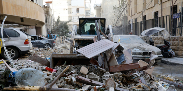 I danni provocati dai raid israeliani nel quartiere di Zuqaq al-Blat, nel centro di Beirut, Libano