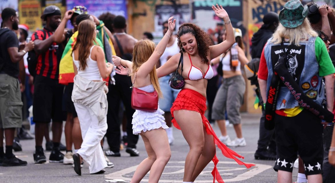 turisti carnevale notting hill carnevale notting hill