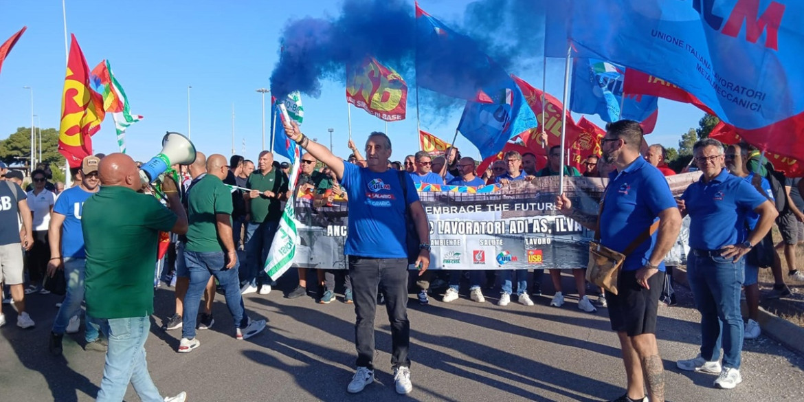 Ex Ilva: protesta indotto, sciopero 24 ore e blocco strade Ilva sciopero
