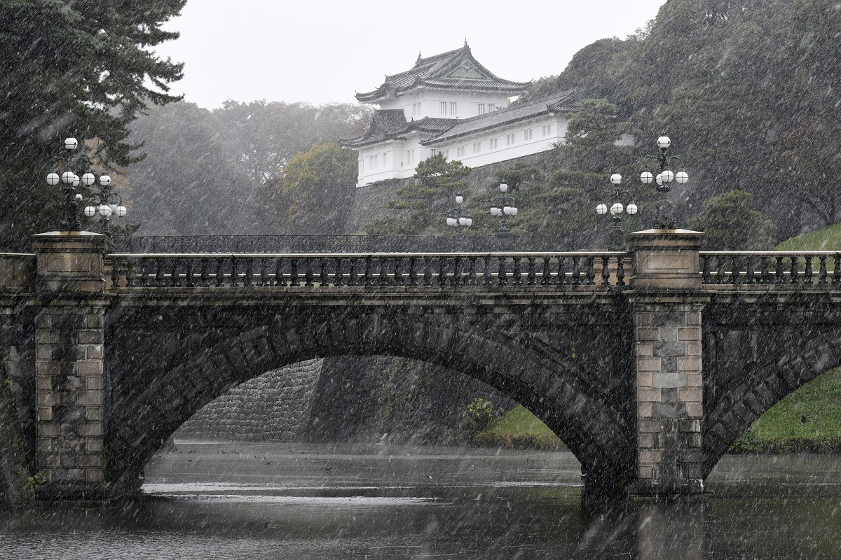 I ponti del Palazzo Imperiale sotto la neva