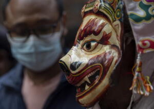 Maschere religiose dedicate alla divinità Naradevi durante il Dance festival di Kathmandu