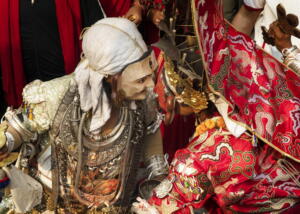 Maschere religiose e travestimenti tradizionali durante il Naradevi Dance festival a Kathmandu
