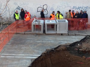 Tecnici che supervisionano i lavori in corso