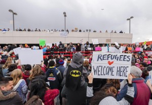 Manifestazione all'aeroporto di Atlanta, in Georgia