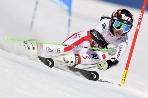 4. L'energia della campionessa austriaca Stephanie Brunner durante lo Slalom Gigante femminile a St Moritz