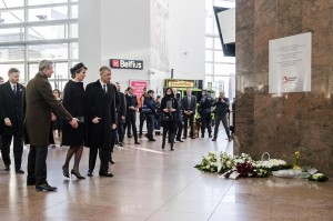 Belgio, a un anno dagli attacchi terroristici Bruxelles ricorda le sue vittime