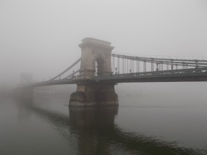 Lánchíd ködben, Buda felől. - Budapest